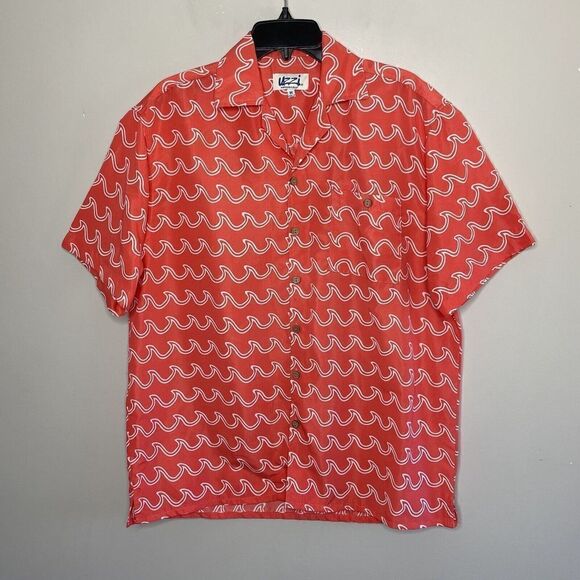 UZZI Amphibious Gear Mens Button-Up Shirt Sz M Wave Print Hawaiian Coral-Orange - Picture 1 of 7